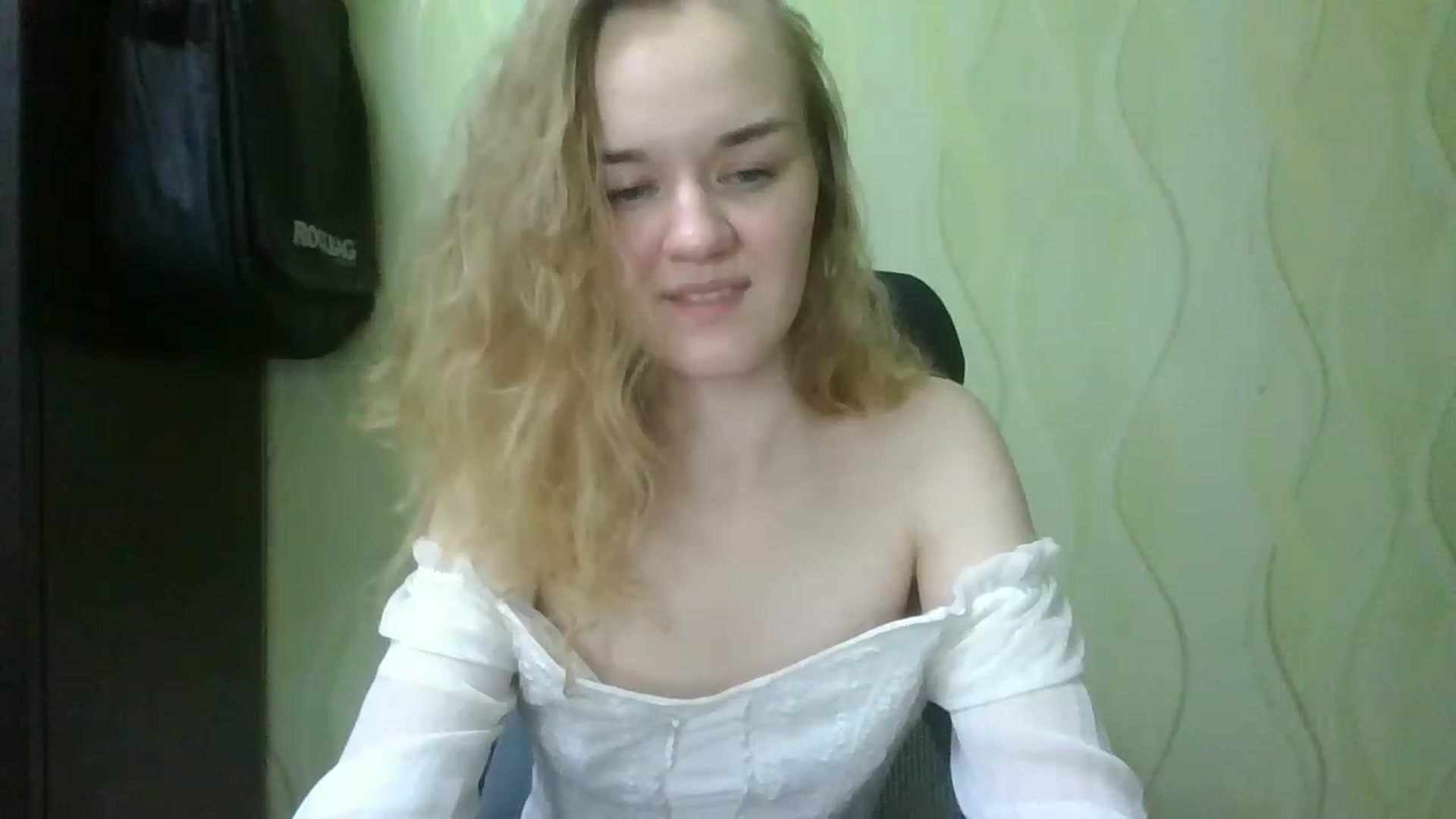 Gallery image thumbnail from ScarletChase's myfreecams stream on, 11/21/2022, 20:16 image 19 of 20