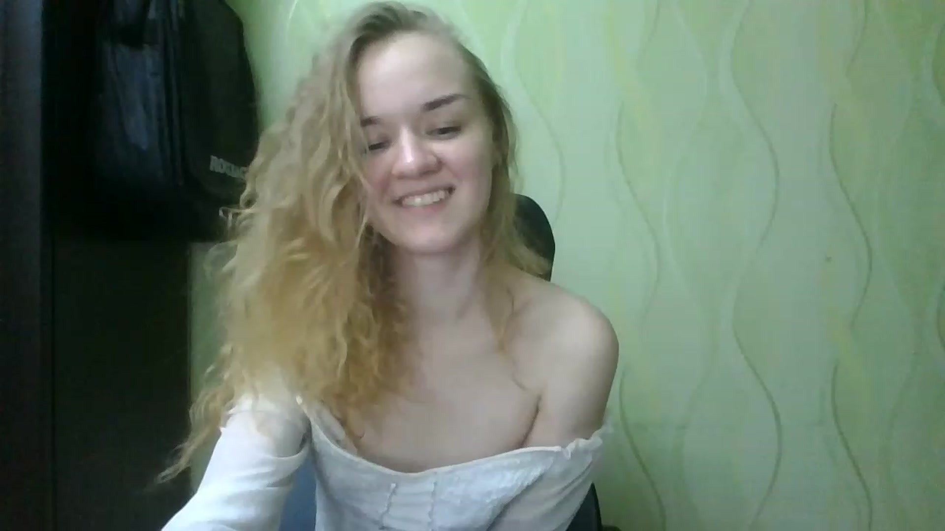 Gallery image thumbnail from ScarletChase's myfreecams stream on, 11/21/2022, 20:16 image 15 of 20