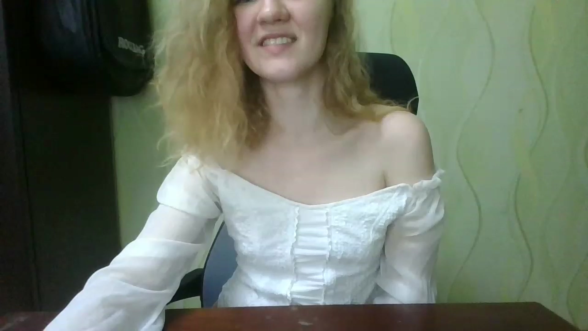 Gallery image thumbnail from ScarletChase's myfreecams stream on, 11/21/2022, 20:16 image 5 of 20