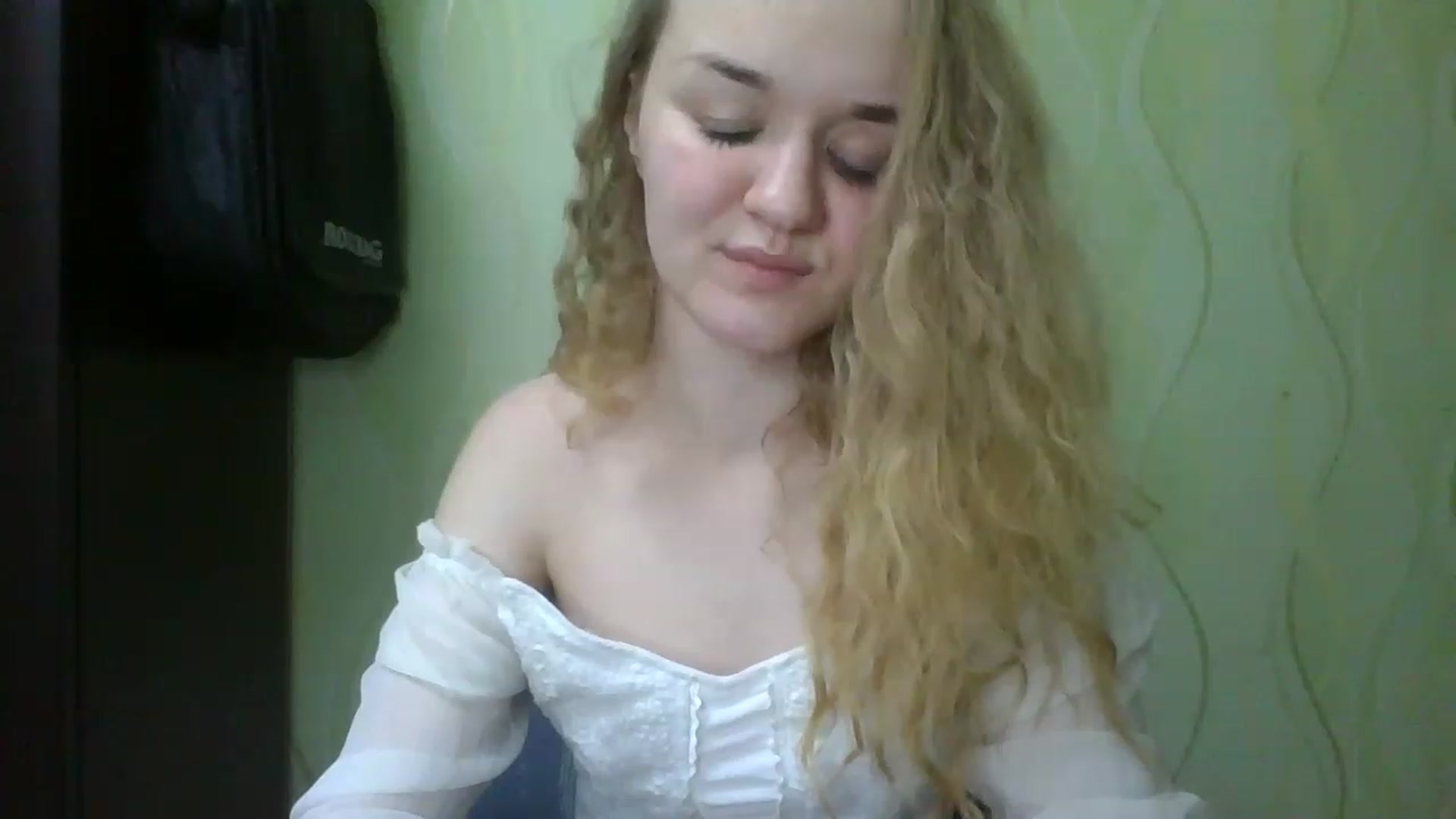 Gallery image thumbnail from ScarletChase's myfreecams stream on, 11/21/2022, 21:58 image 11 of 20