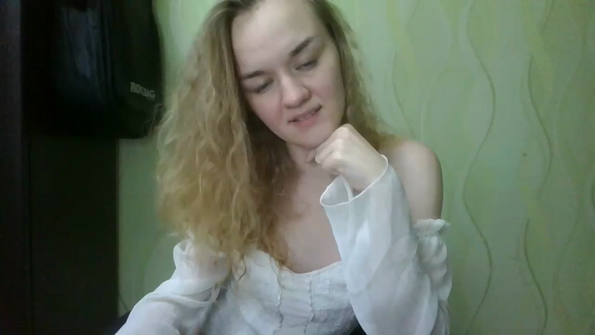 Gallery image thumbnail from ScarletChase's myfreecams stream on, 11/21/2022, 21:58 image 9 of 20