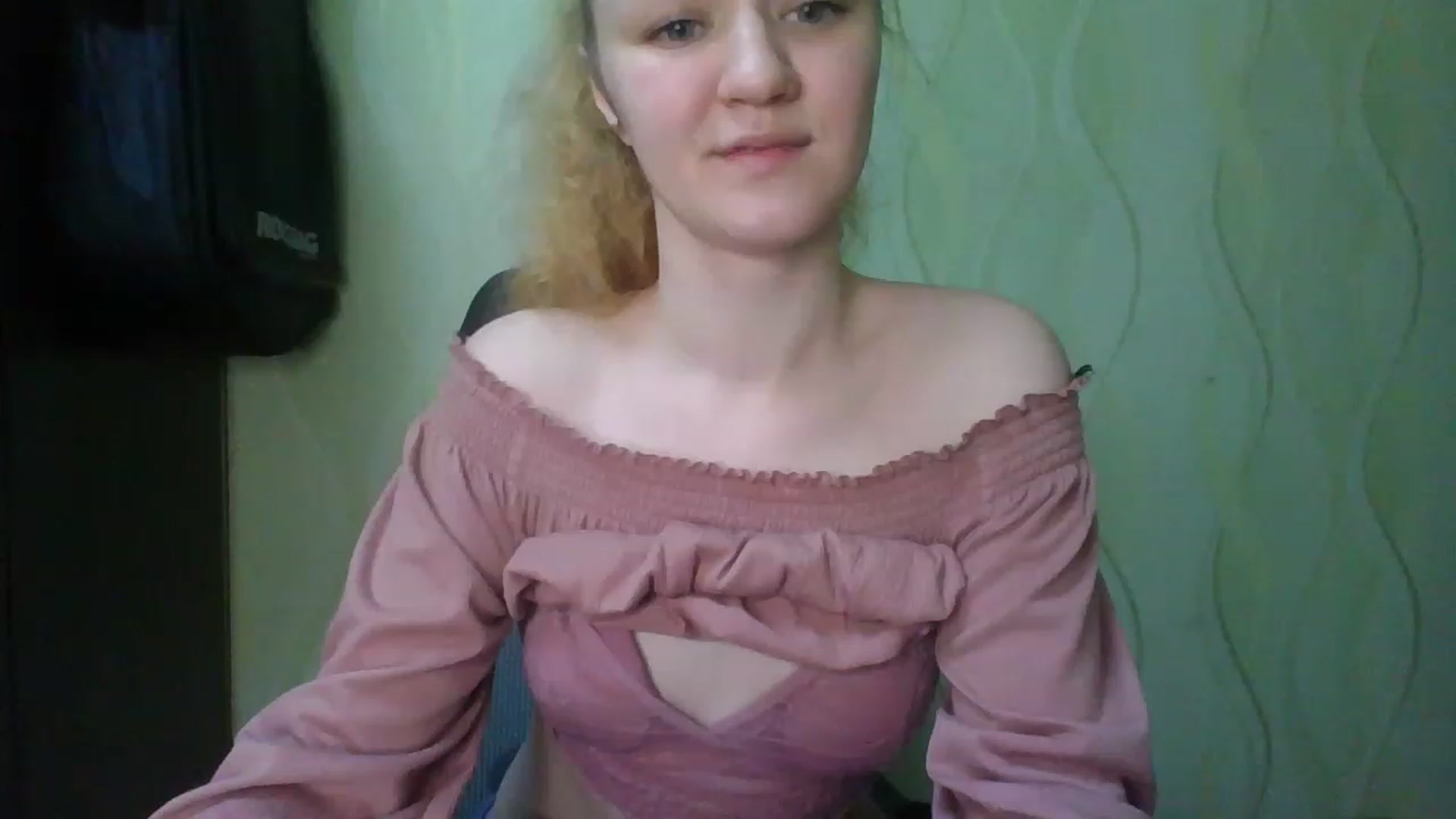 Gallery image thumbnail from ScarletChase's myfreecams stream on, 11/22/2022, 11:47 image 3 of 20