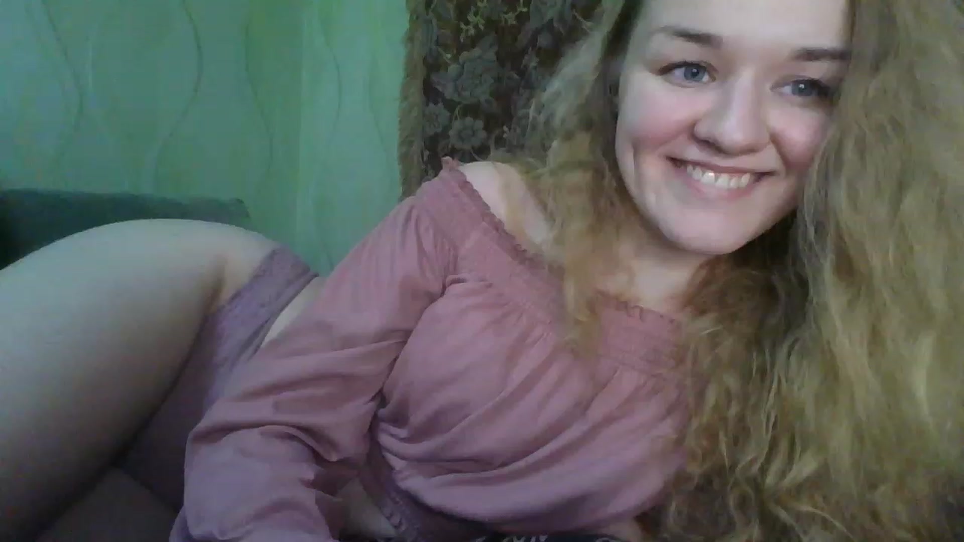 Gallery image thumbnail from ScarletChase's myfreecams stream on, 11/22/2022, 14:45 image 12 of 20