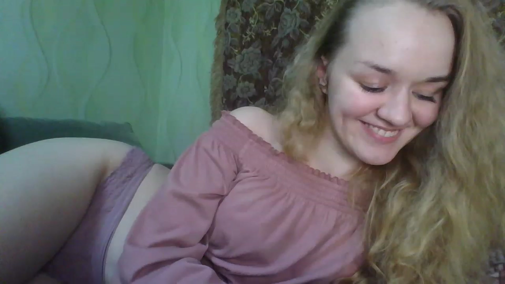Gallery image thumbnail from ScarletChase's myfreecams stream on, 11/22/2022, 14:45 image 7 of 20