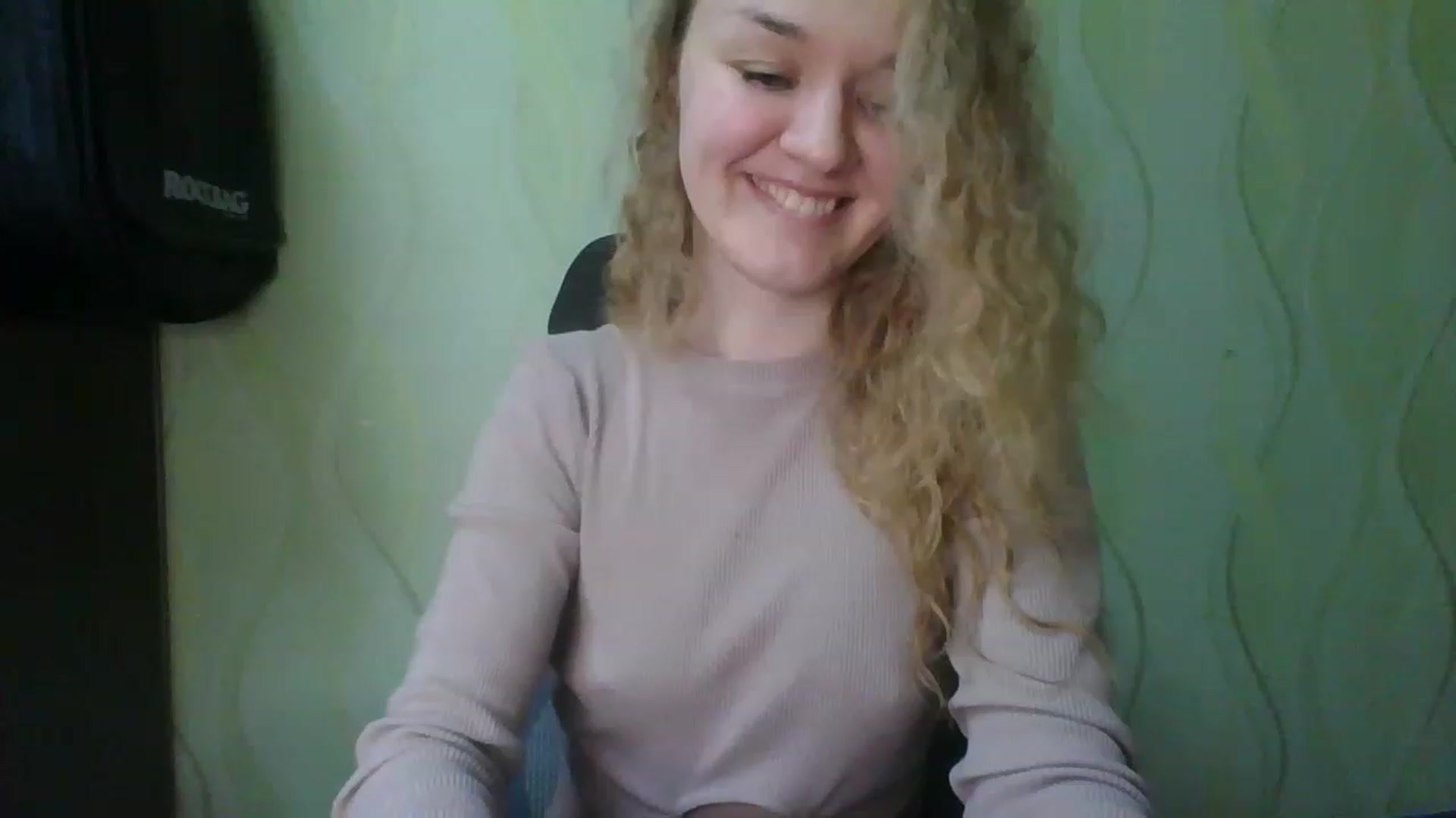 Gallery image thumbnail from ScarletChase's myfreecams stream on, 11/27/2022, 12:06 image 9 of 20