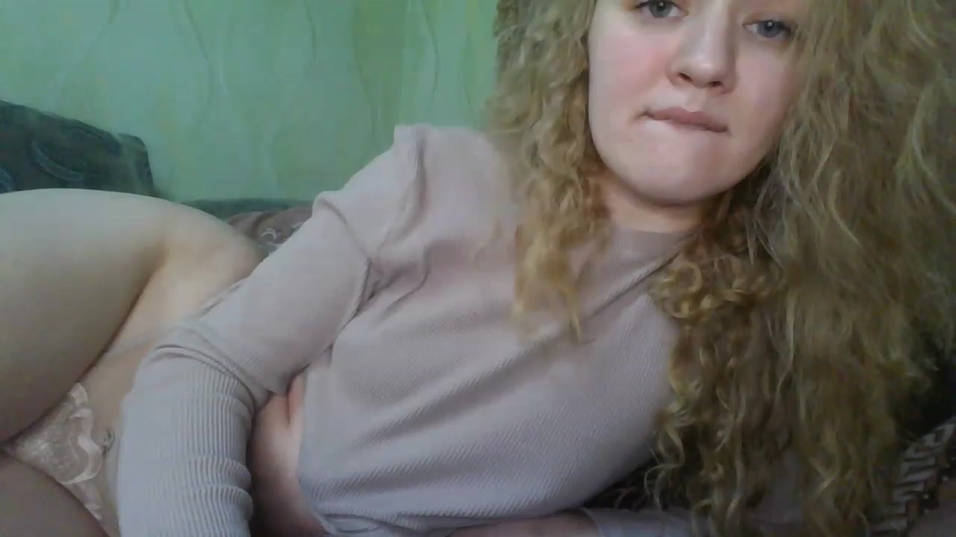 Gallery image thumbnail from ScarletChase's myfreecams stream on, 11/27/2022, 12:44 image 16 of 20
