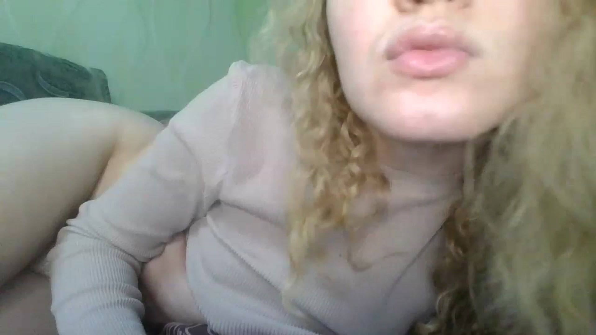 Gallery image thumbnail from ScarletChase's myfreecams stream on, 11/27/2022, 12:44 image 9 of 20