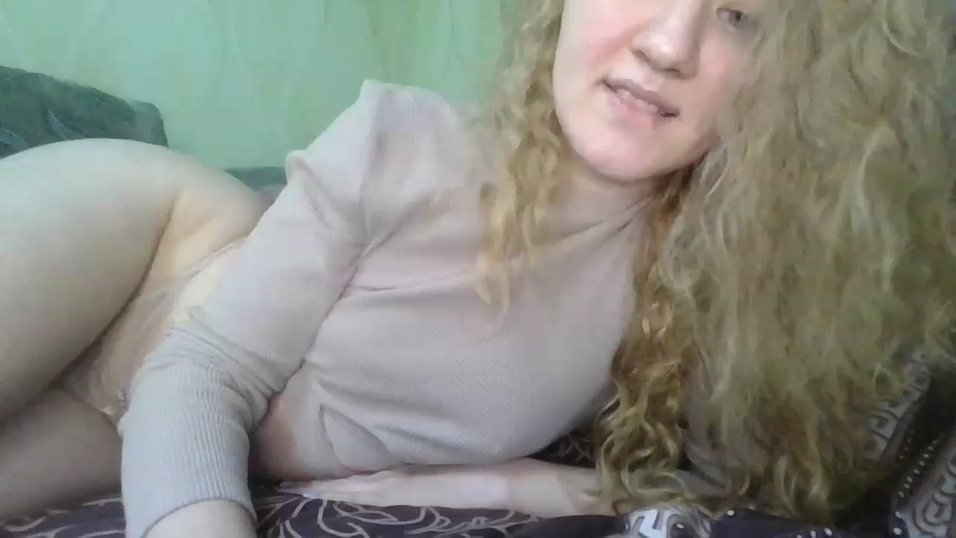 Gallery image thumbnail from ScarletChase's myfreecams stream on, 11/27/2022, 12:44 image 19 of 20