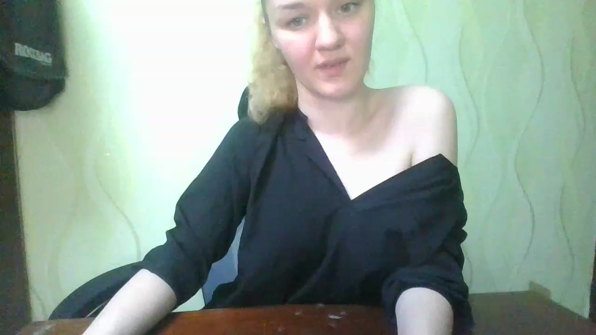 Gallery image thumbnail from ScarletChase's myfreecams stream on, 11/29/2022, 14:08 image 6 of 20