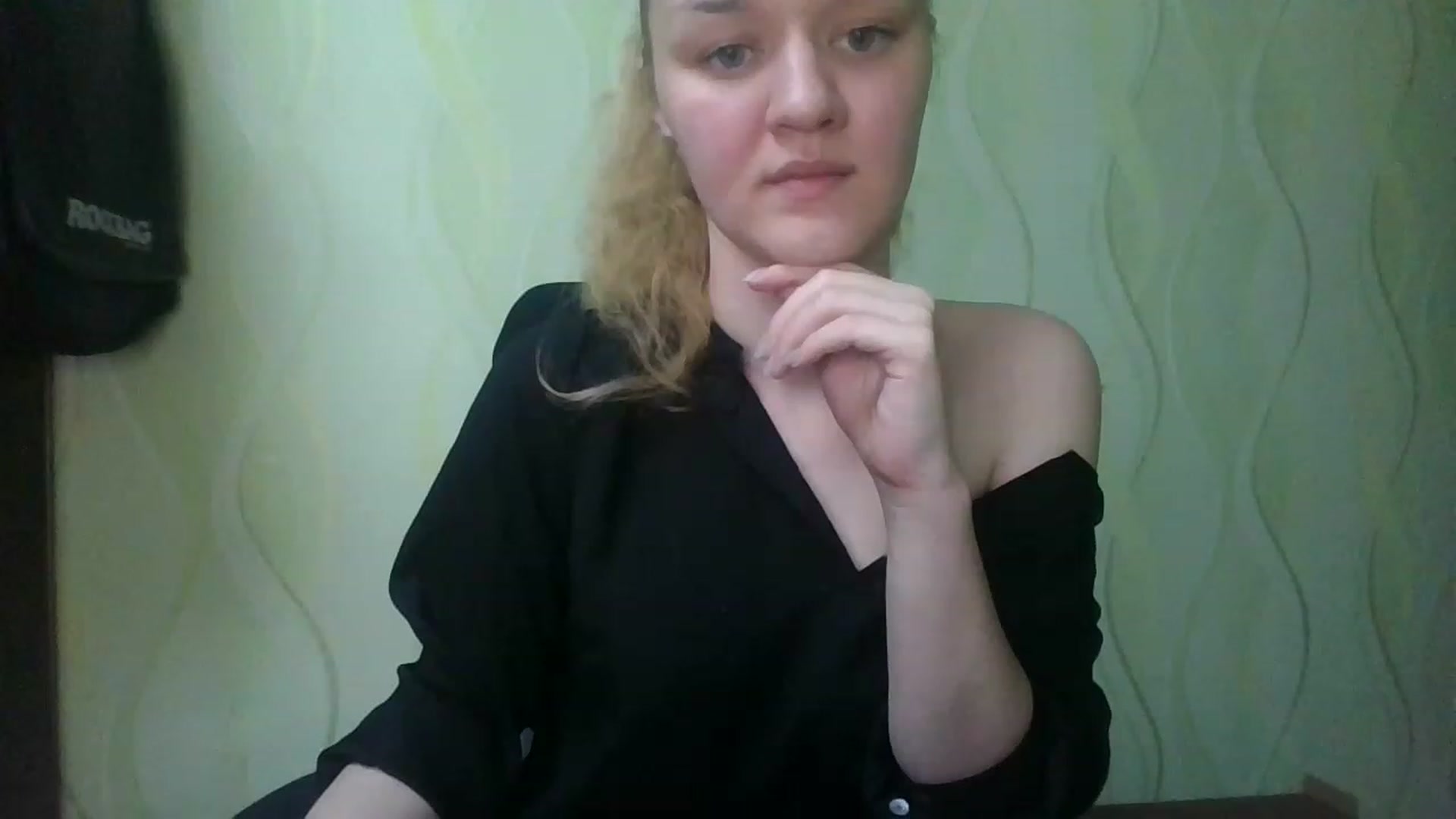 Gallery image thumbnail from ScarletChase's myfreecams stream on, 11/29/2022, 14:08 image 15 of 20