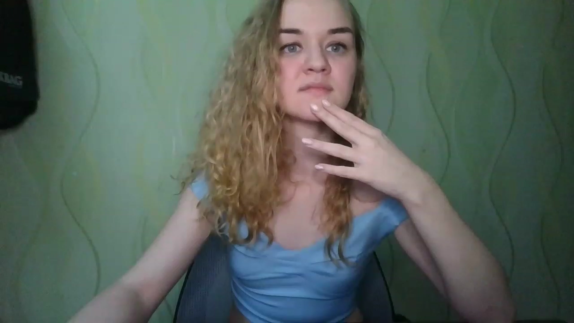 Gallery image thumbnail from ScarletChase's myfreecams stream on, 12/24/2022, 19:14 image 20 of 20