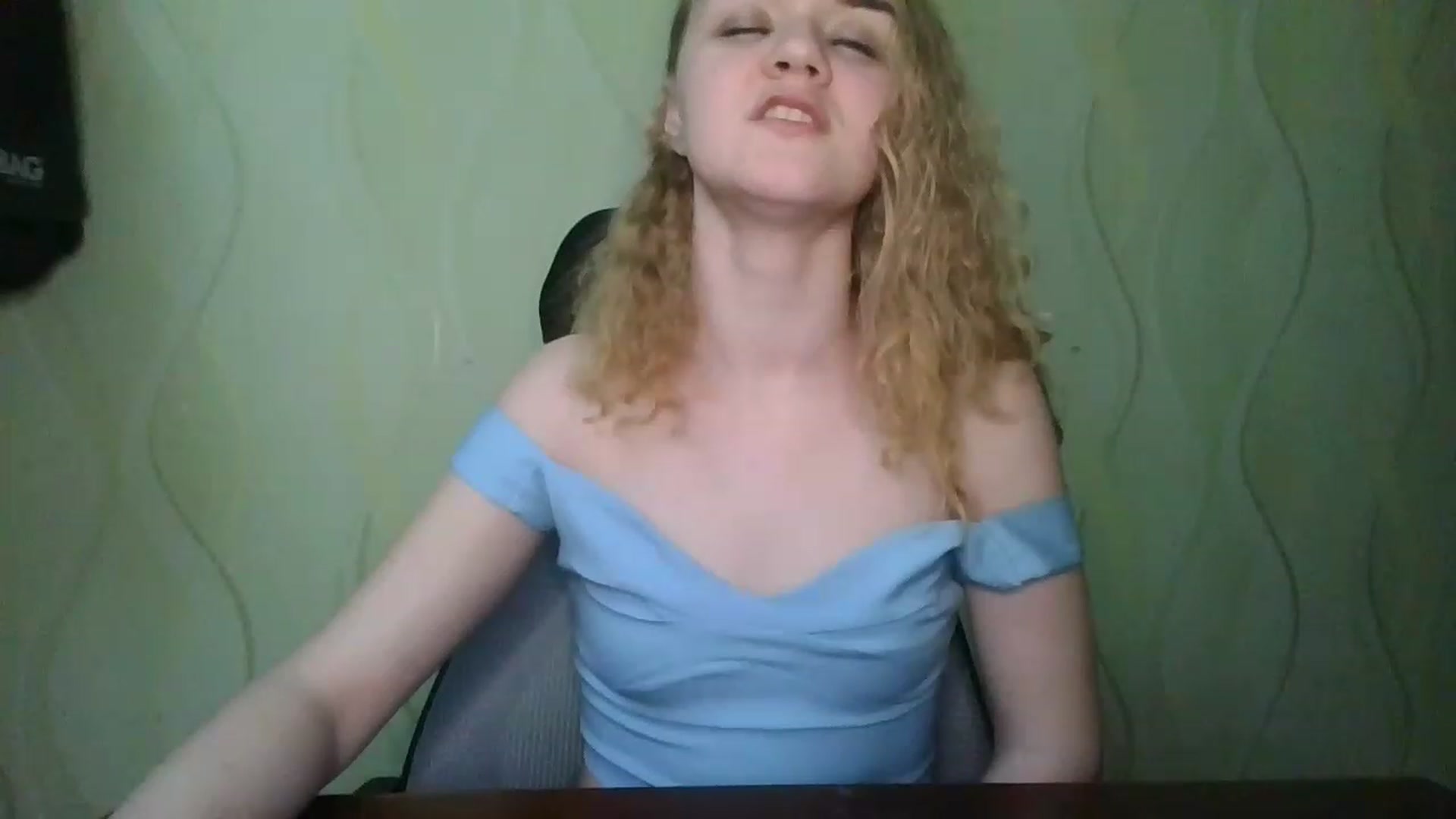 Gallery image thumbnail from ScarletChase's myfreecams stream on, 12/24/2022, 19:14 image 4 of 20