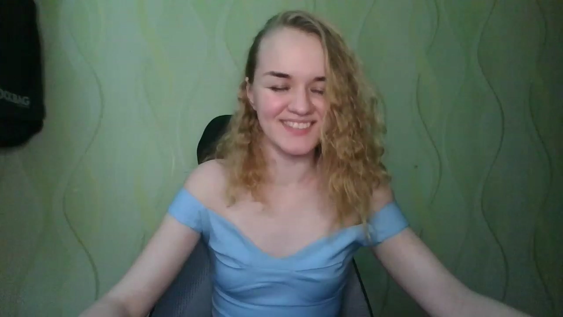 Gallery image thumbnail from ScarletChase's myfreecams stream on, 12/24/2022, 19:14 image 2 of 20