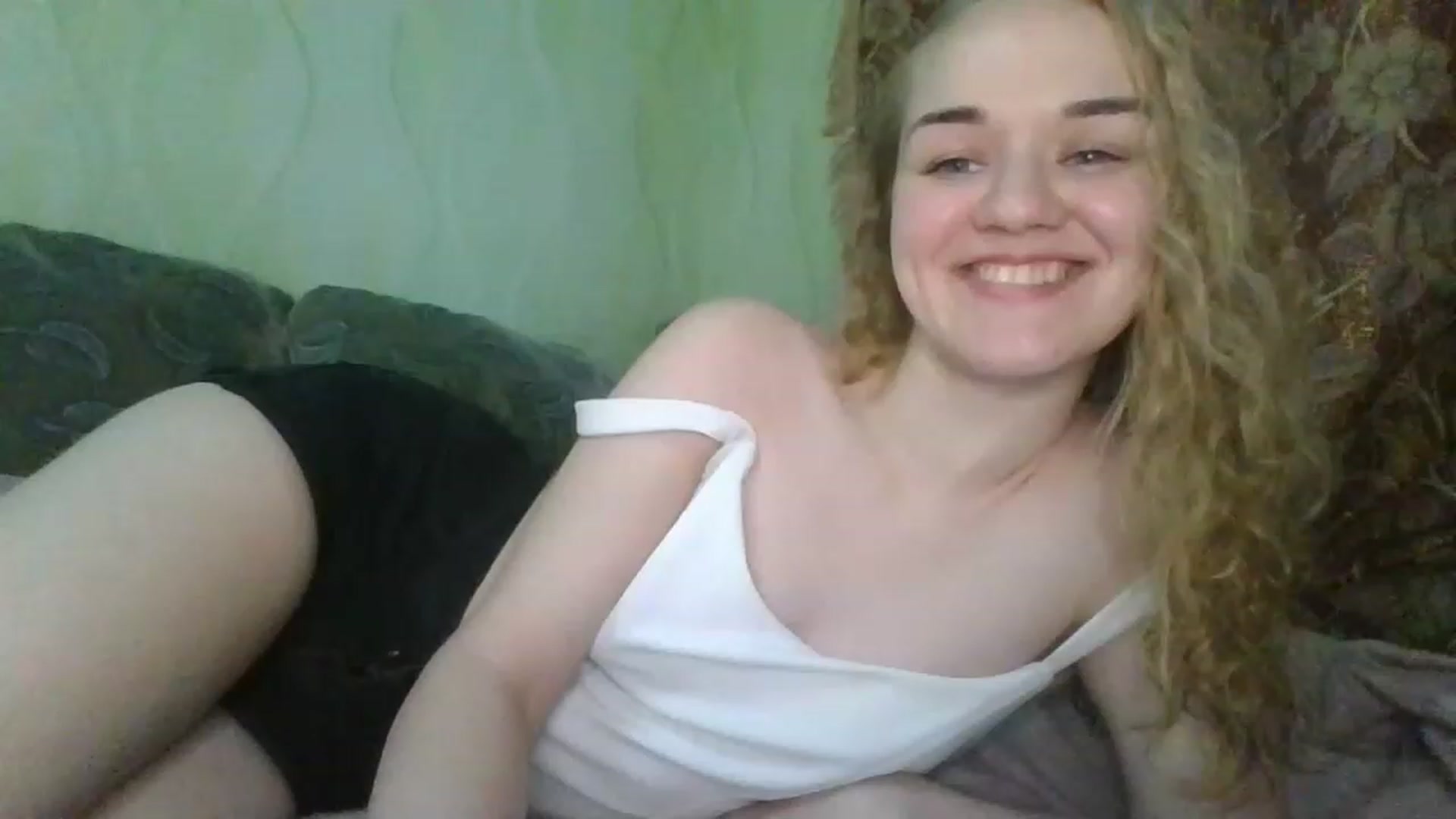 Gallery image thumbnail from ScarletChase's myfreecams stream on, 12/25/2022, 12:05 image 12 of 20