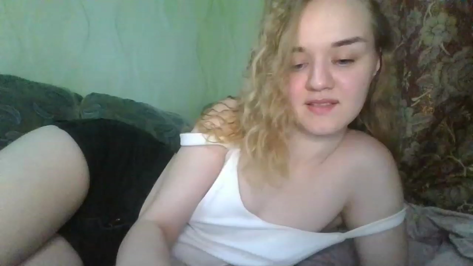 Gallery image thumbnail from ScarletChase's myfreecams stream on, 12/25/2022, 12:05 image 17 of 20