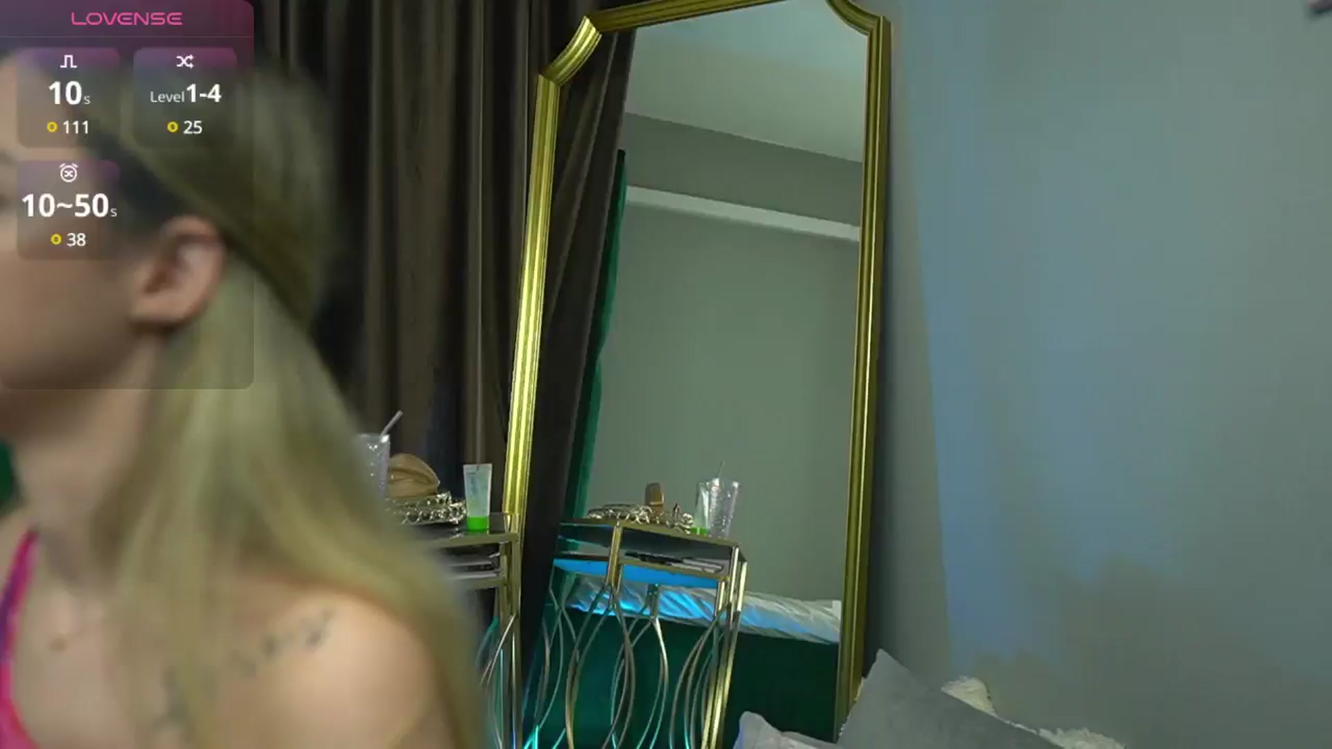 Gallery image thumbnail from ScarletColes's myfreecams stream on, 04/14/2025, 23:55 image 11 of 20