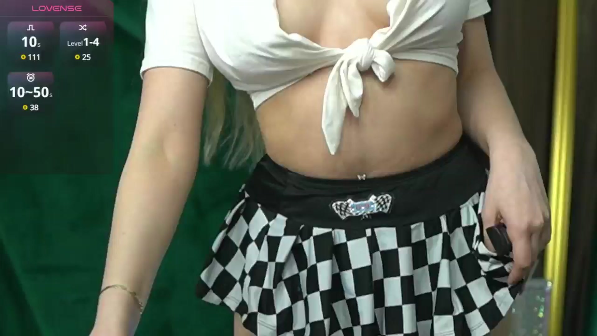 Gallery image thumbnail from ScarletColes's myfreecams stream on, 04/29/2025, 24:16 image 20 of 20
