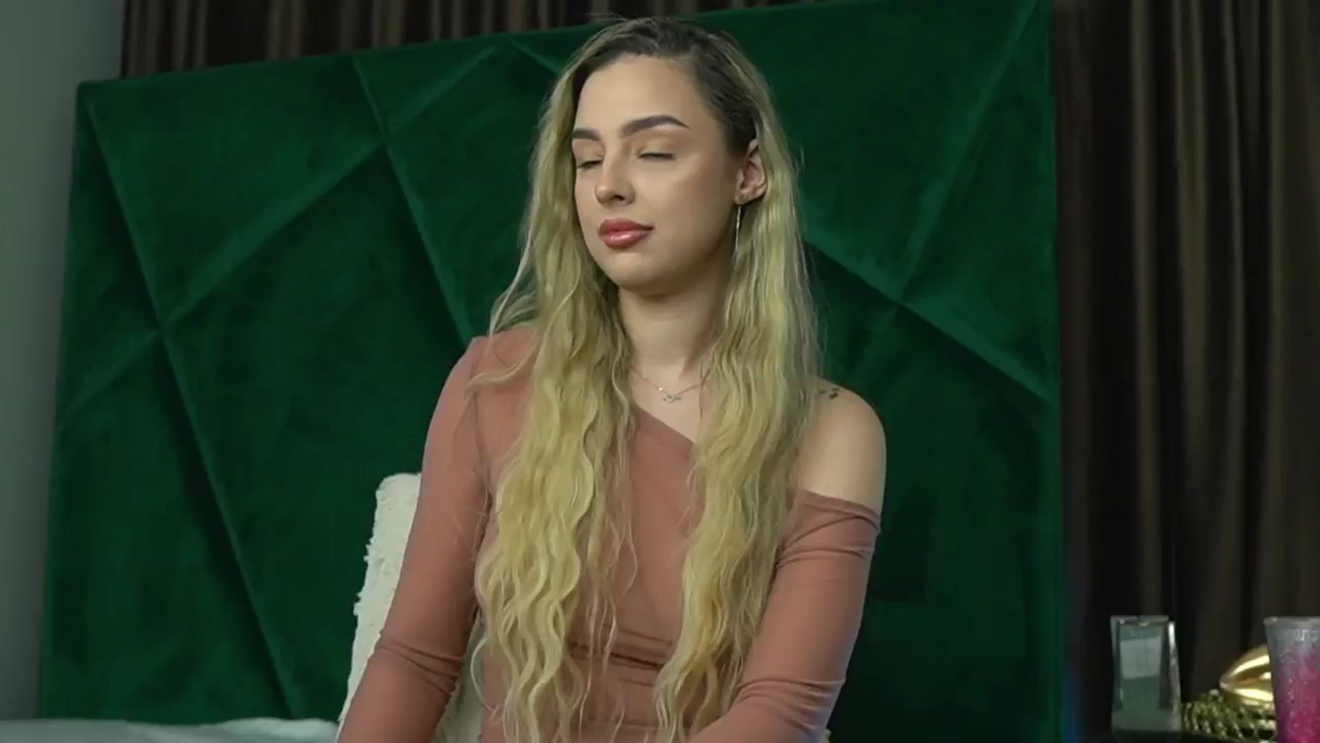 Gallery image thumbnail from ScarletColes's myfreecams stream on, 07/10/2025, 24:51 image 2 of 20