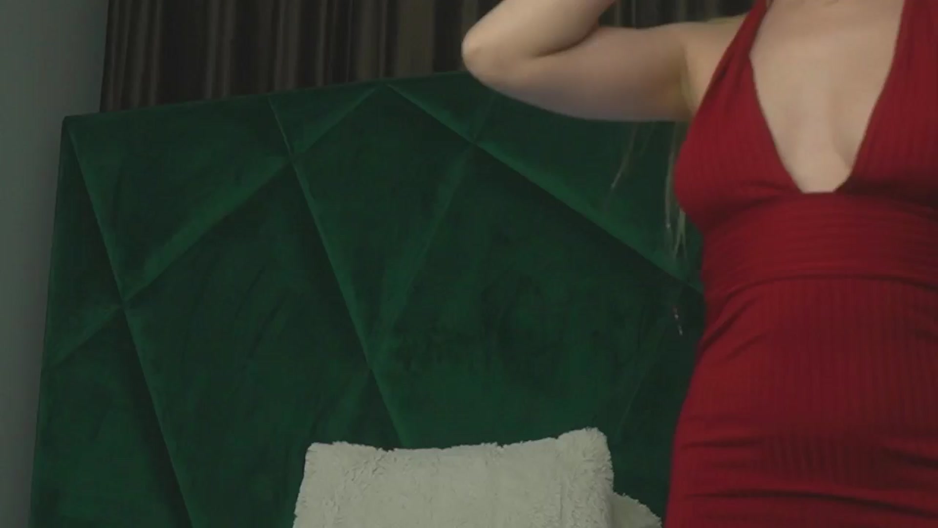 Gallery image thumbnail from ScarletColes's myfreecams stream on, 09/17/2025, 24:43 image 9 of 20