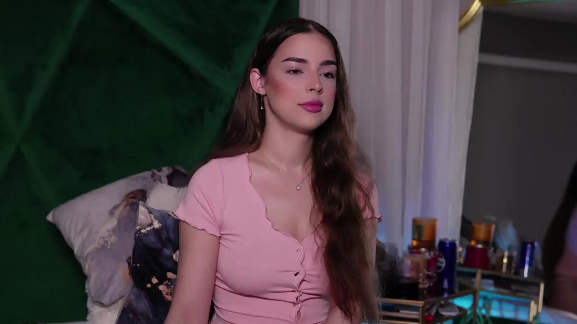 Gallery image thumbnail from ScarletColes's myfreecams stream on, 05/10/2026, 02:32 image 7 of 20