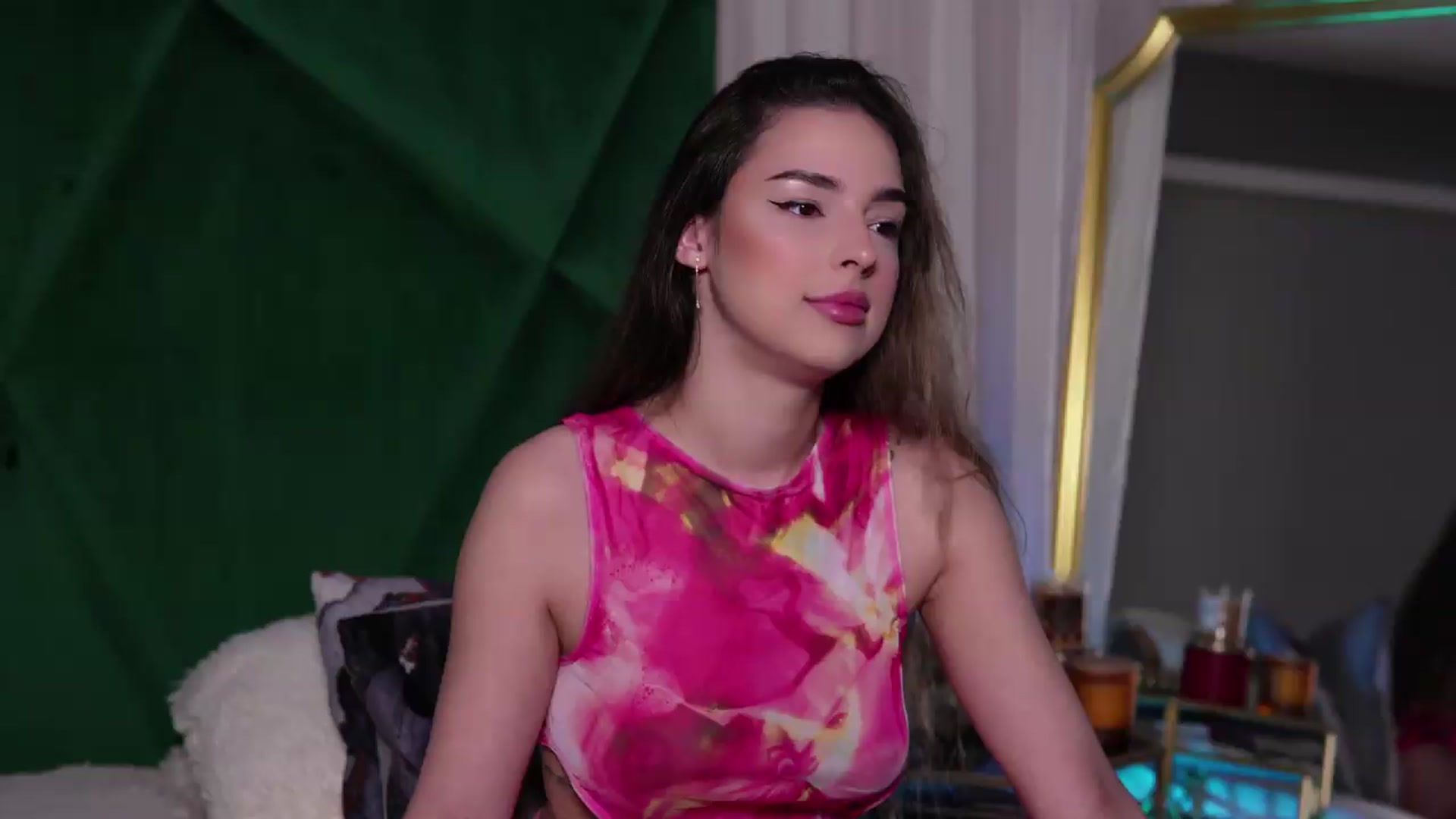Gallery image thumbnail from ScarletColesX's myfreecams stream on, 05/12/2026, 01:53 image 2 of 20