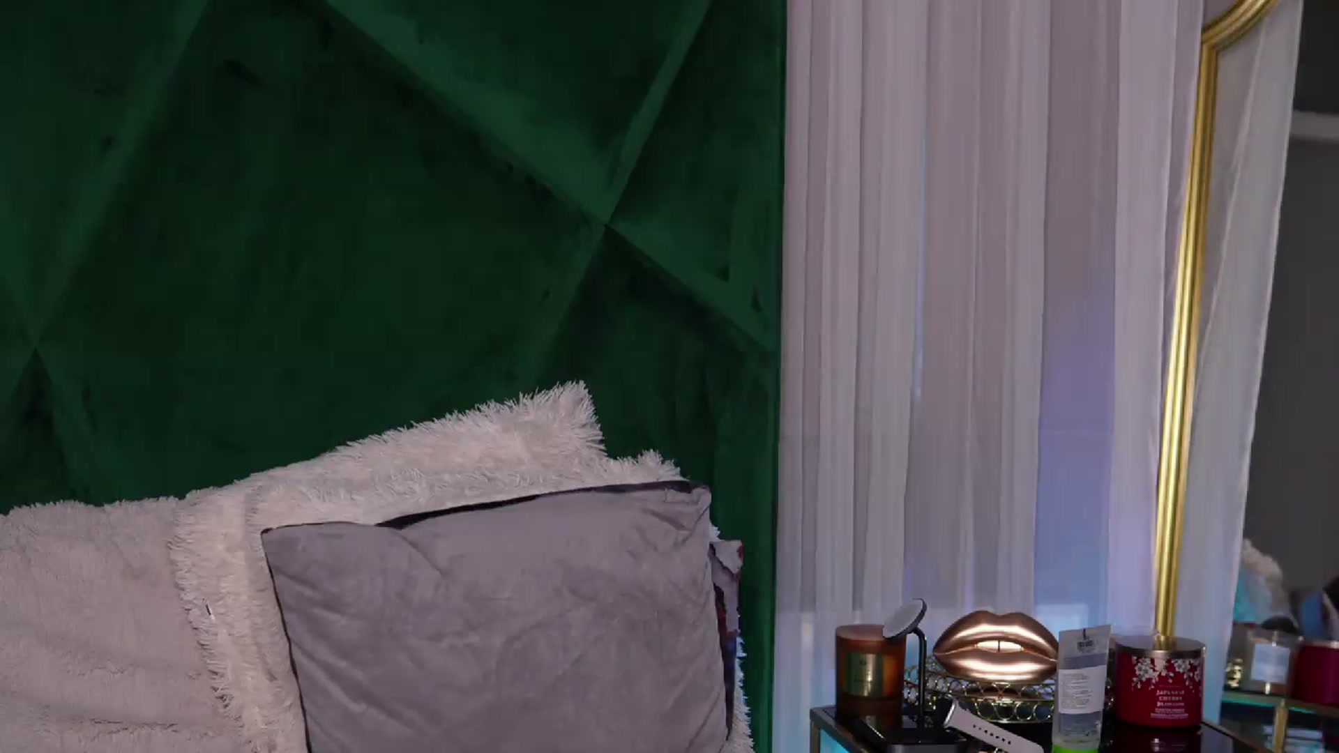 Gallery image thumbnail from ScarletColesX's myfreecams stream on, 05/26/2026, 05:15 image 20 of 20