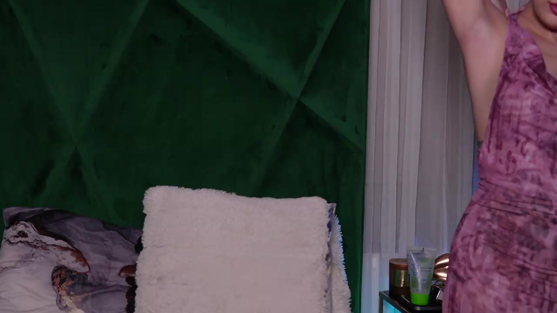 Gallery image thumbnail from ScarletColesX's myfreecams stream on, 05/26/2026, 23:53 image 17 of 20