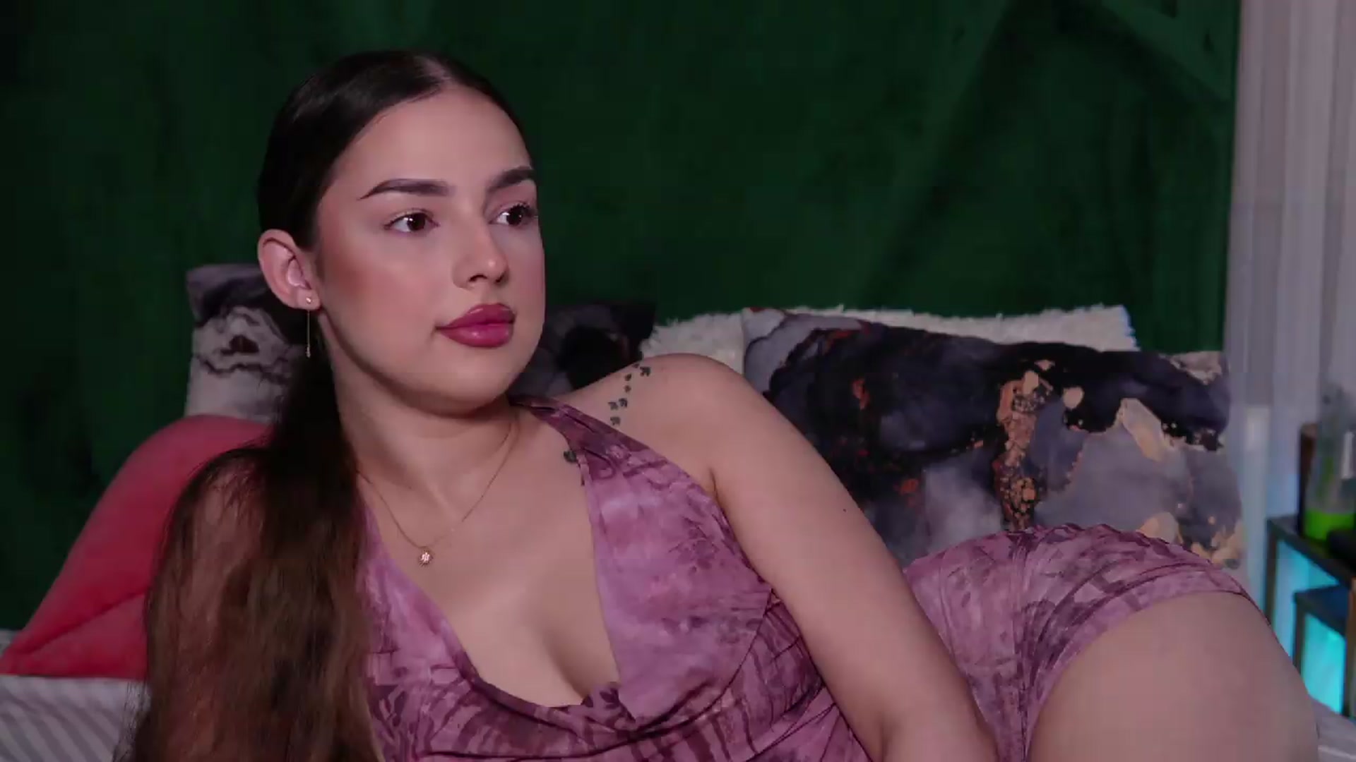 Gallery image thumbnail from ScarletColesX's myfreecams stream on, 05/26/2026, 23:53 image 1 of 20