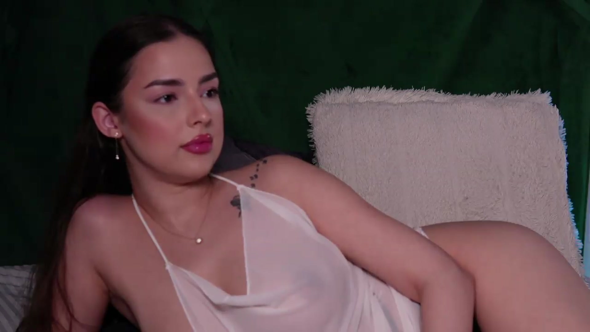 Gallery image thumbnail from ScarletColesX's myfreecams stream on, 05/28/2026, 24:56 image 16 of 20