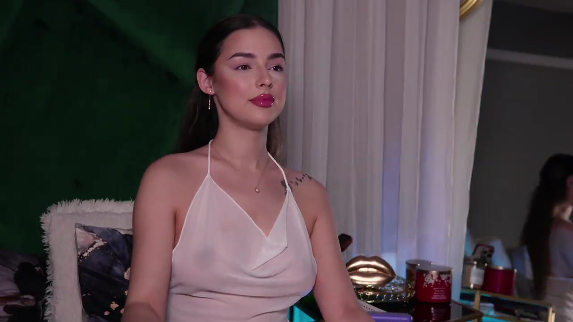 Gallery image thumbnail from ScarletColesX's myfreecams stream on, 05/28/2026, 24:56 image 11 of 20