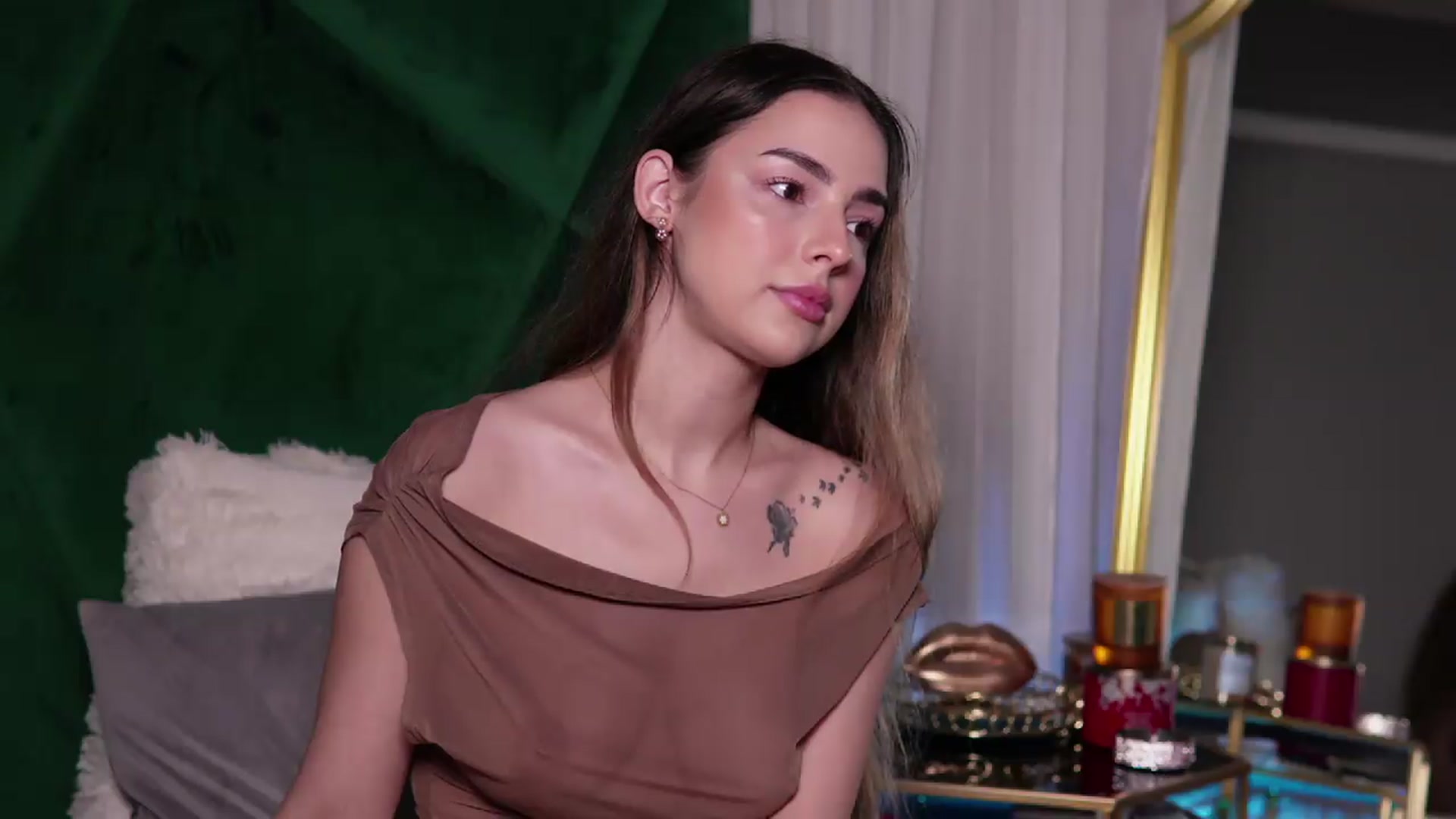Gallery image thumbnail from ScarletColesX's myfreecams stream on, 06/09/2026, 03:28 image 7 of 20