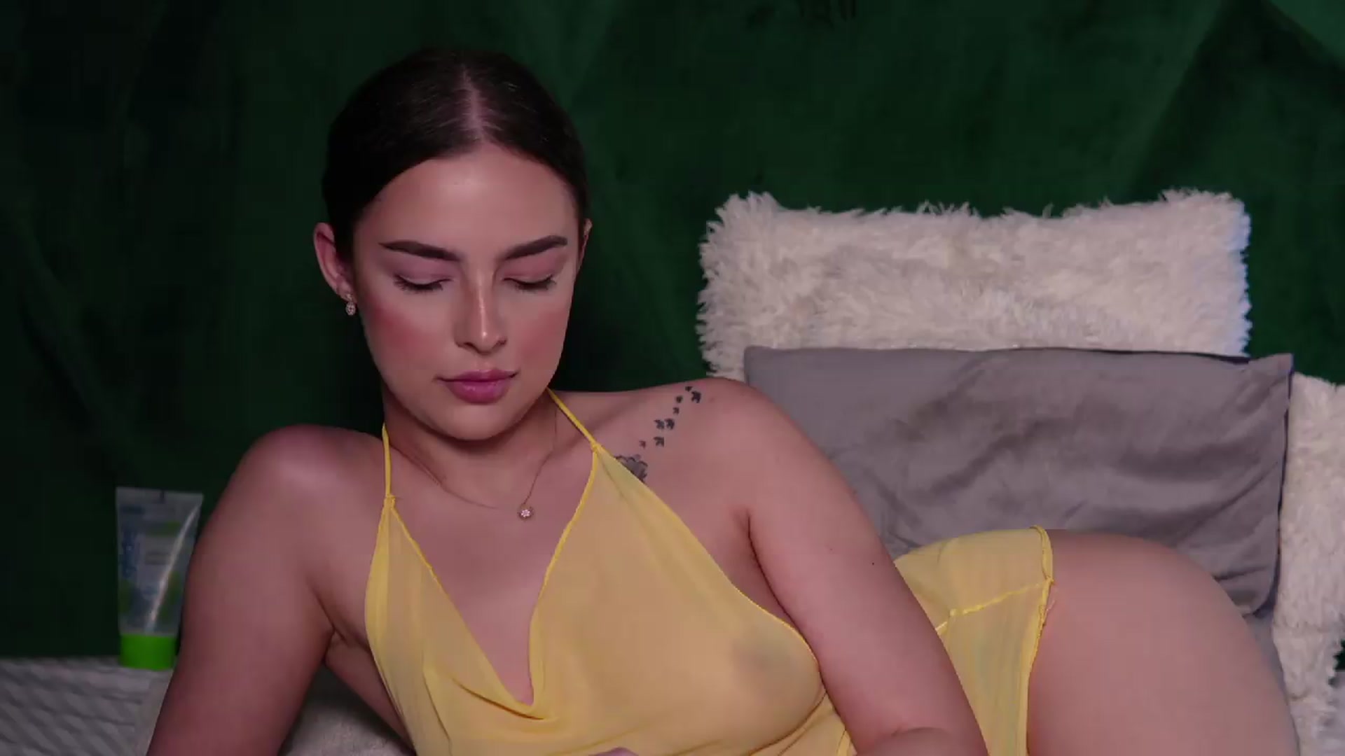 Gallery image thumbnail from ScarletColesX's myfreecams stream on, 06/10/2026, 04:38 image 18 of 20
