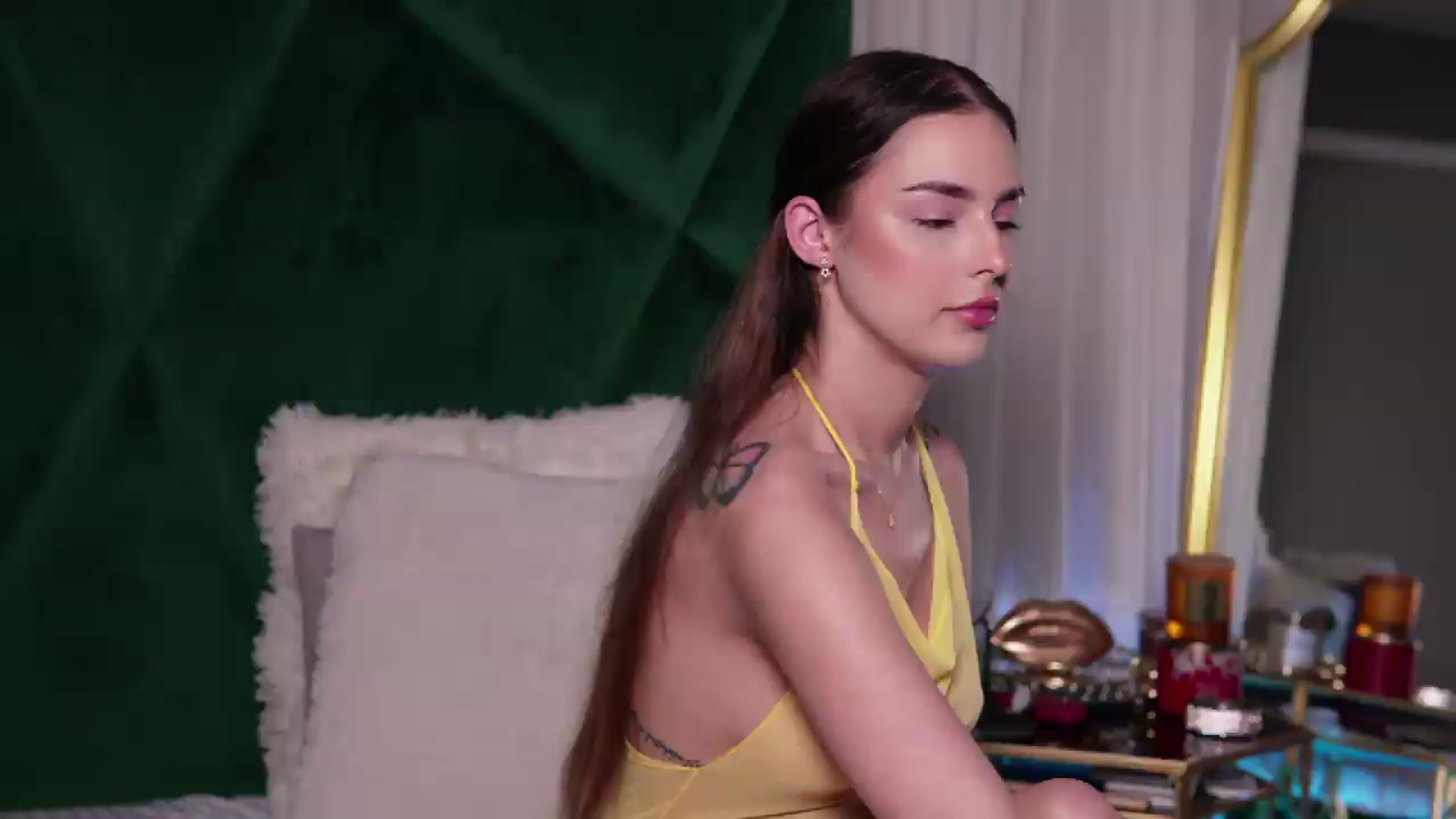 Gallery image thumbnail from ScarletColesX's myfreecams stream on, 06/10/2026, 05:34 image 4 of 20