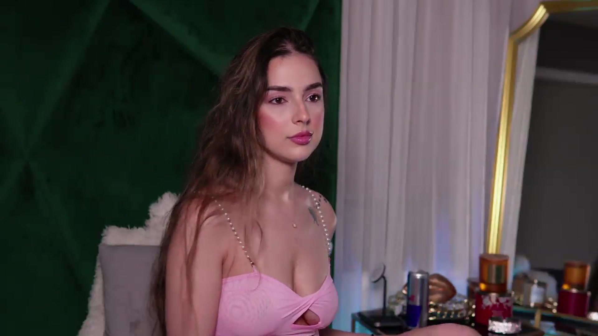 Gallery image thumbnail from ScarletColesX's myfreecams stream on, 06/12/2026, 24:38 image 6 of 20