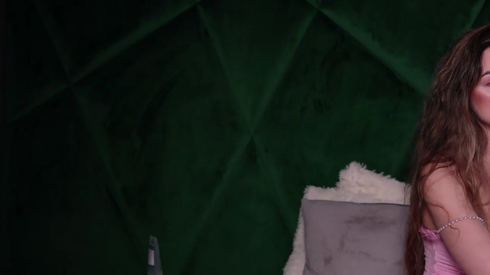 Gallery image thumbnail from ScarletColesX's myfreecams stream on, 06/12/2026, 24:38 image 7 of 20