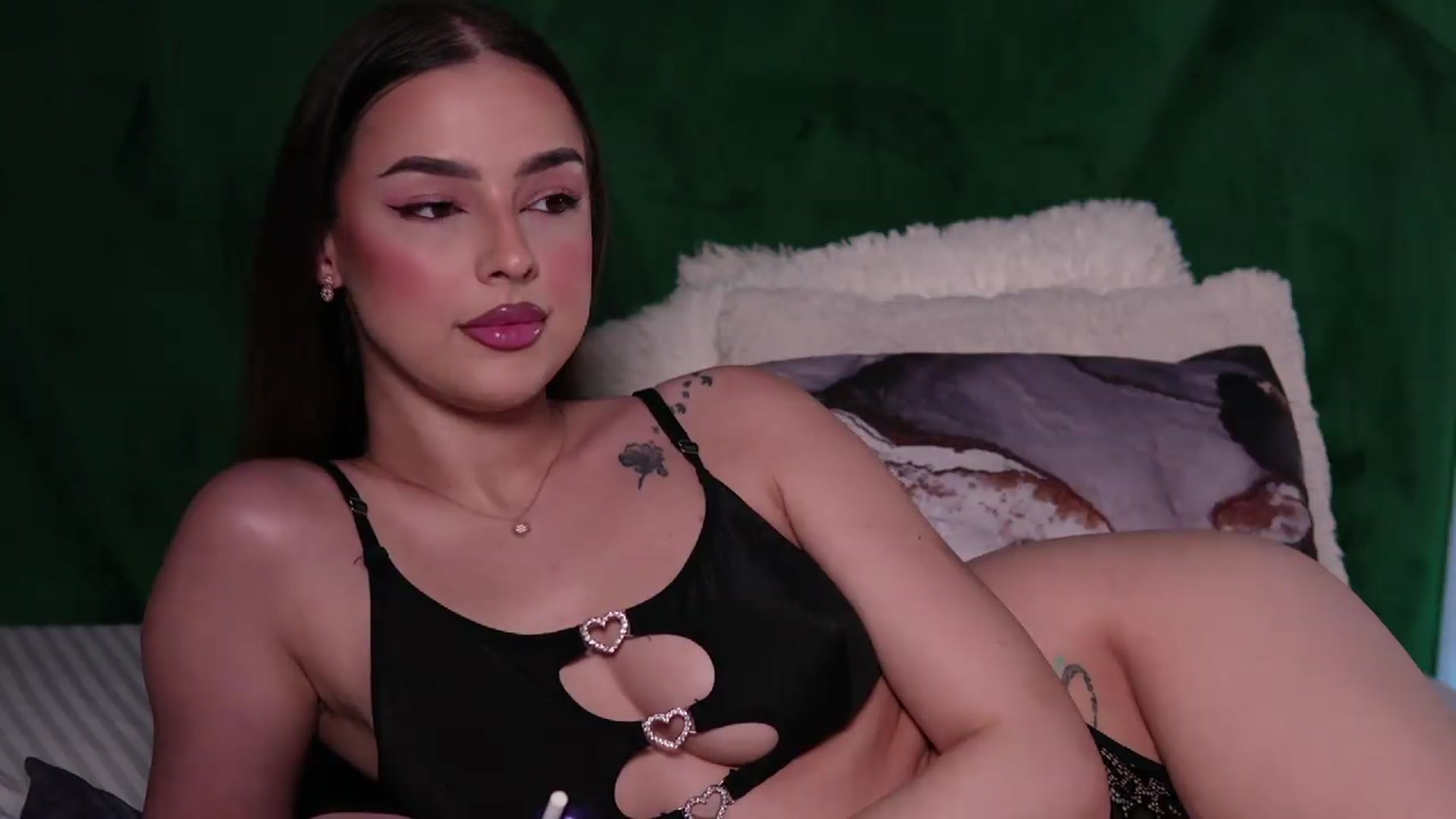 Gallery image thumbnail from ScarletColesX's myfreecams stream on, 06/21/2026, 21:57 image 19 of 20