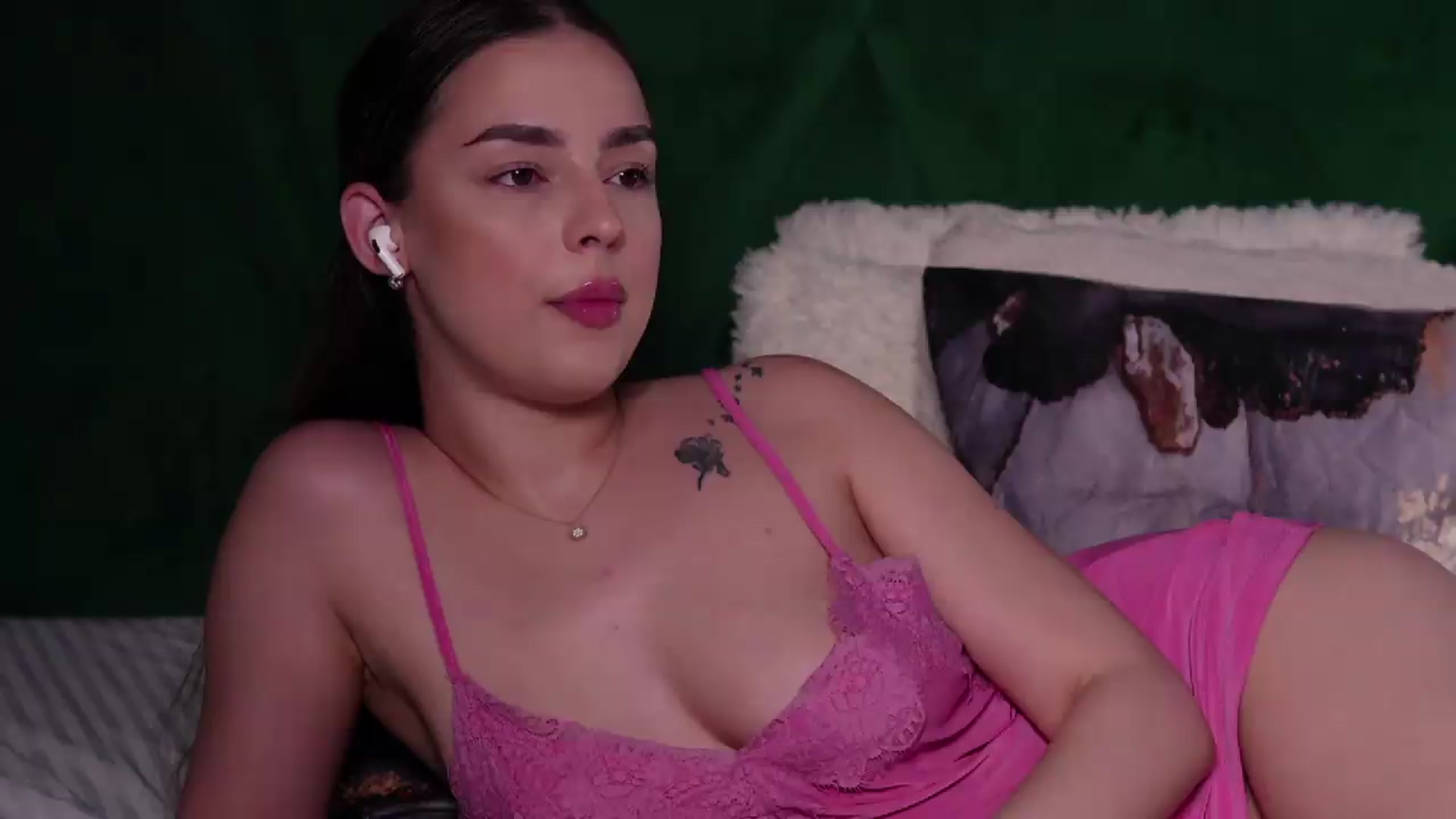 Gallery image thumbnail from ScarletColesX's myfreecams stream on, 06/25/2026, 06:22 image 16 of 20