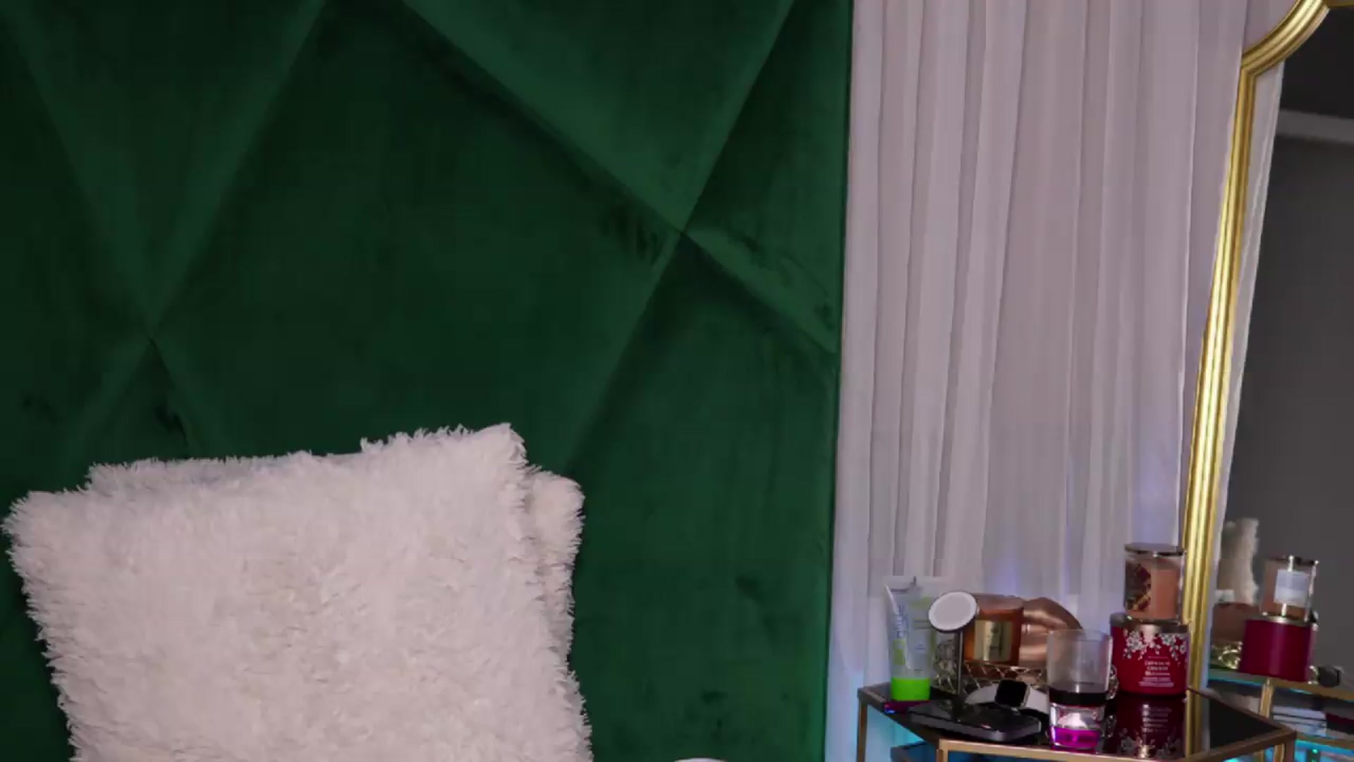 Gallery image thumbnail from ScarletColesX's myfreecams stream on, 07/15/2026, 07:17 image 4 of 20