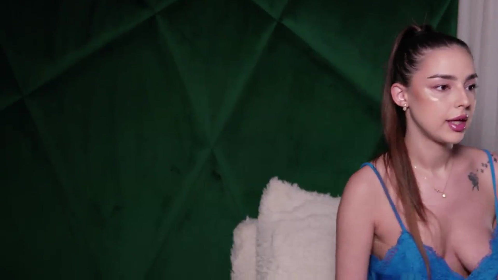 Gallery image thumbnail from ScarletColesX's myfreecams stream on, 07/18/2026, 03:31 image 4 of 20