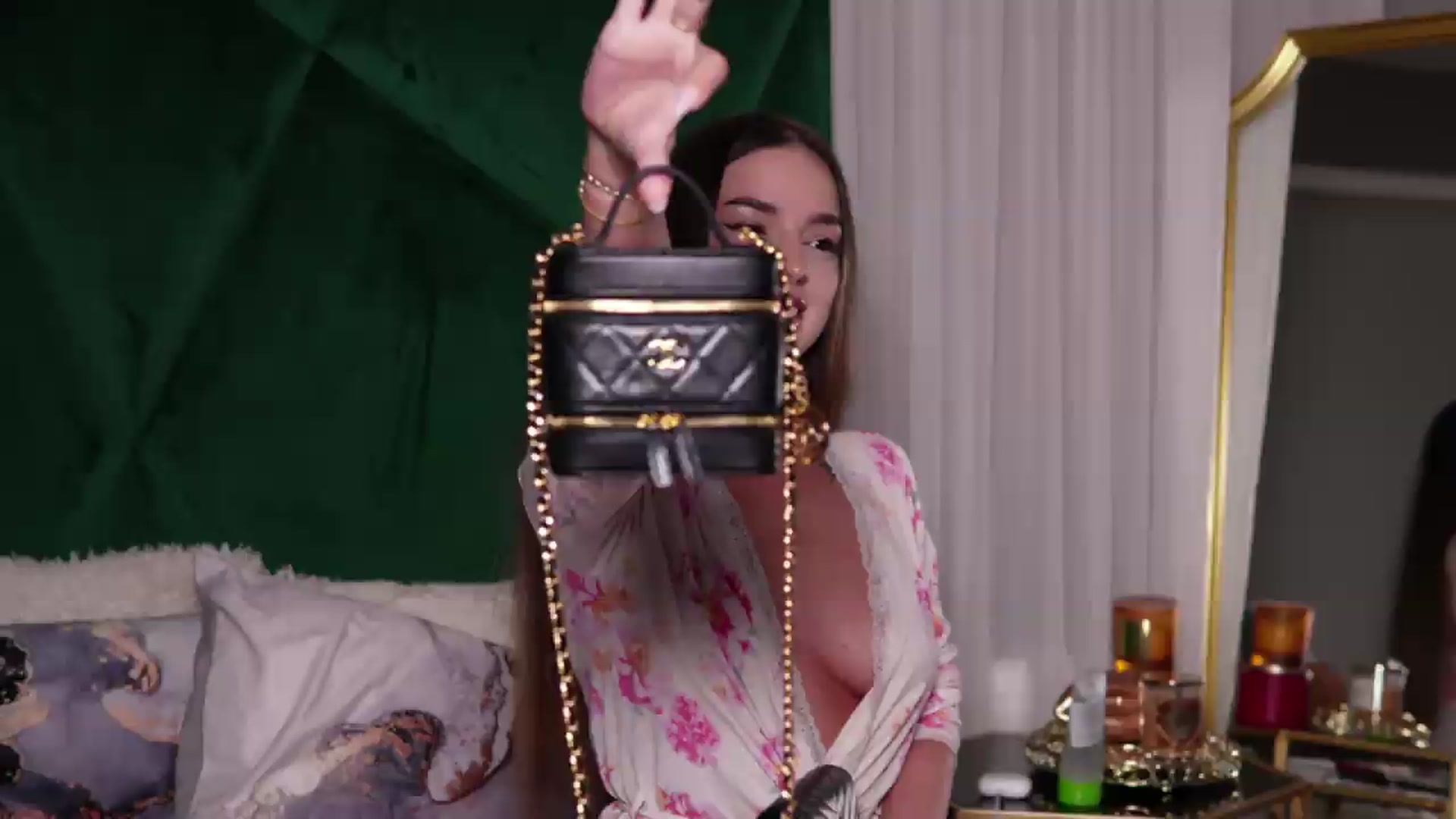 Gallery image thumbnail from ScarletColesX's myfreecams stream on, 09/03/2026, 06:36 image 3 of 20