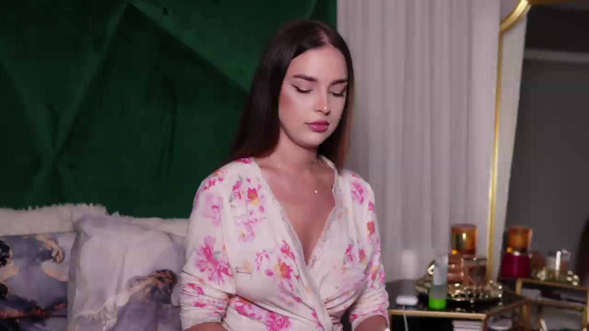 Gallery image thumbnail from ScarletColesX's myfreecams stream on, 09/03/2026, 06:36 image 6 of 20