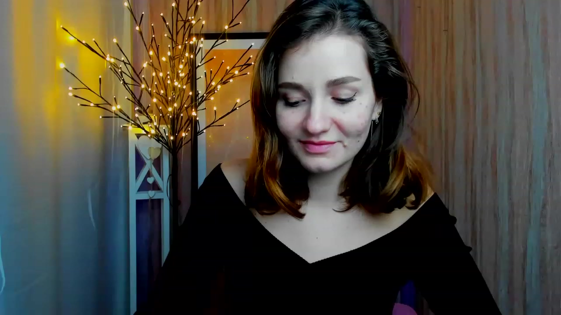 Gallery image thumbnail from ScarletCruz's myfreecams stream on, 12/19/2022, 09:30 image 10 of 20