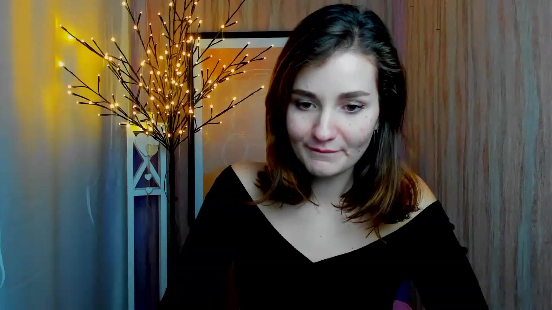 Gallery image thumbnail from ScarletCruz's myfreecams stream on, 12/19/2022, 09:30 image 2 of 20