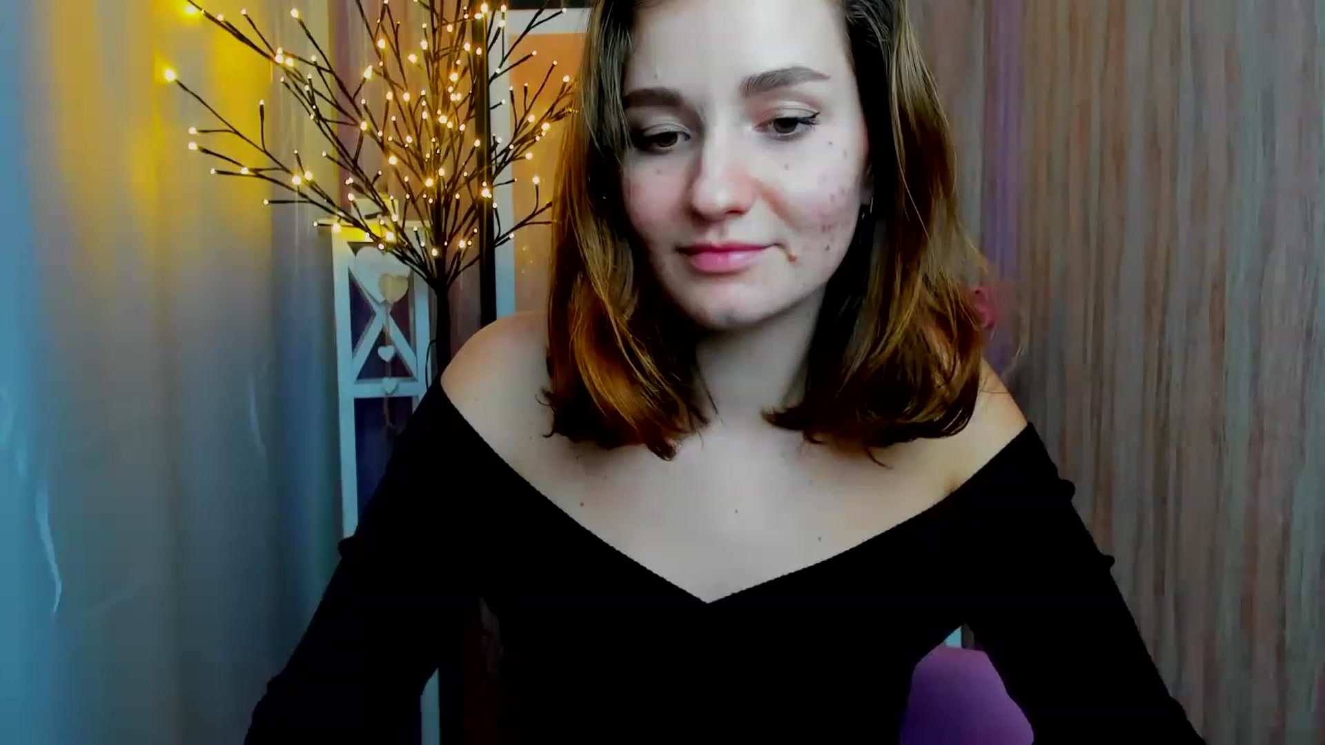 Gallery image thumbnail from ScarletCruz's myfreecams stream on, 12/19/2022, 12:36 image 12 of 20