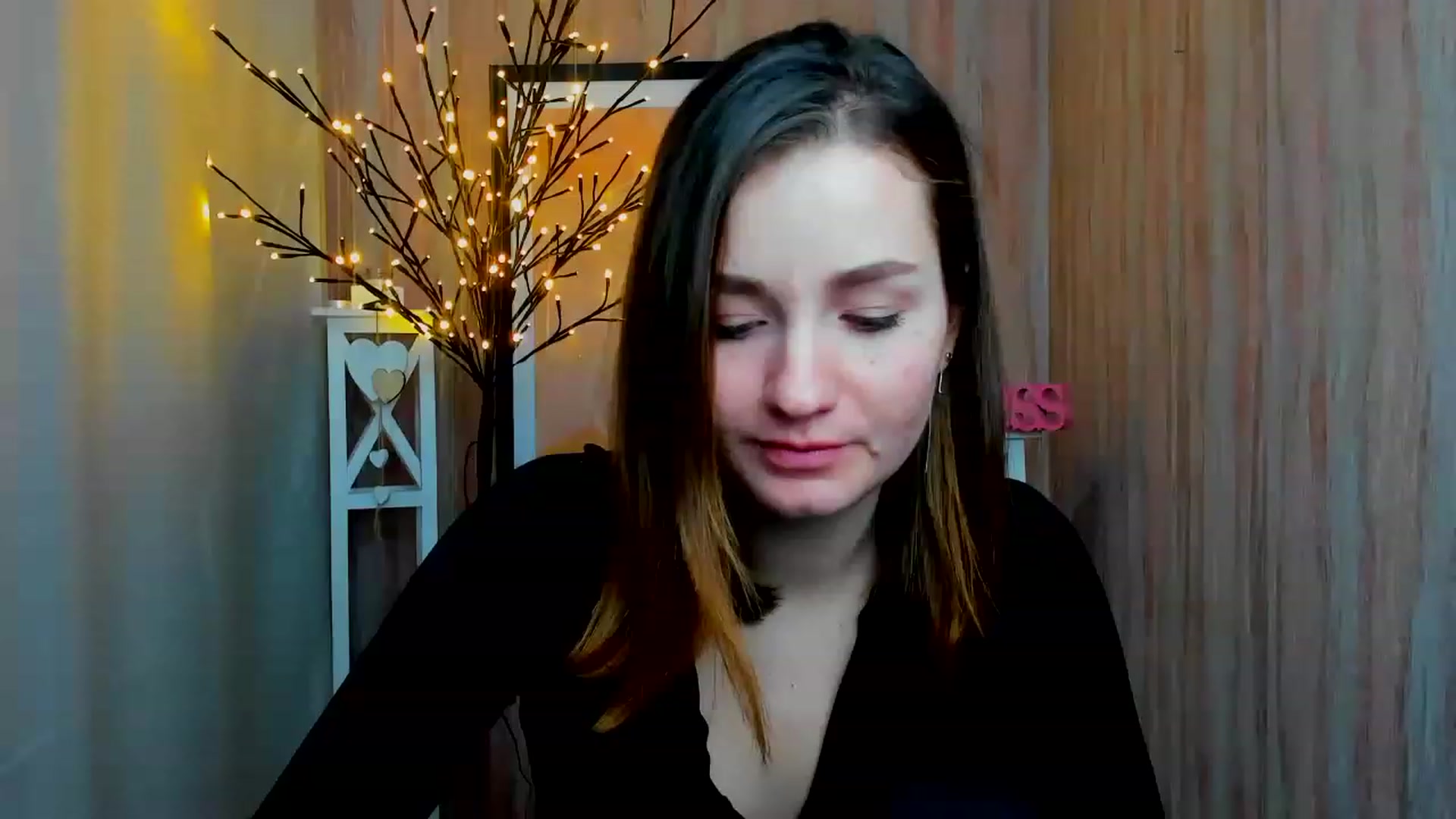 Gallery image thumbnail from ScarletCruz's myfreecams stream on, 12/21/2022, 10:26 image 9 of 20
