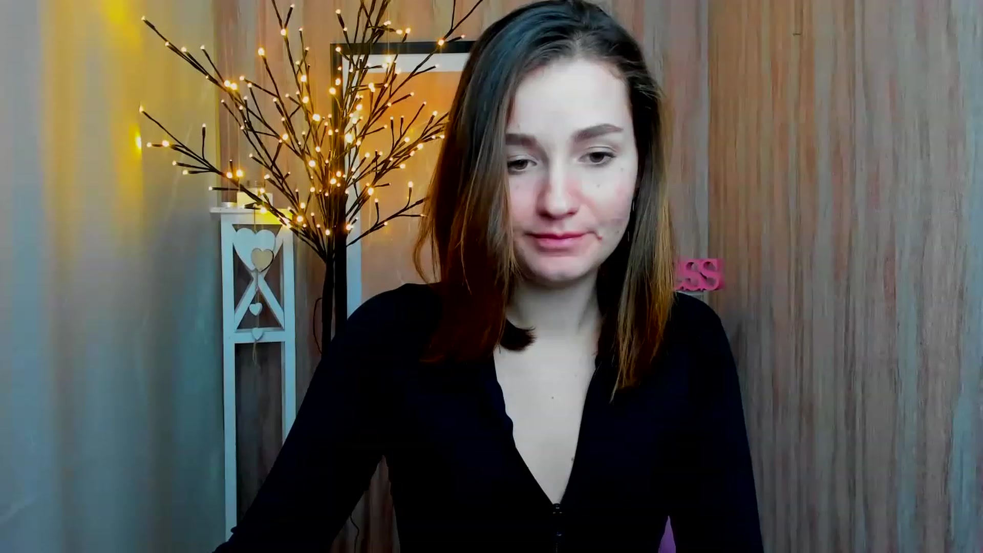 Gallery image thumbnail from ScarletCruz's myfreecams stream on, 12/21/2022, 10:26 image 16 of 20