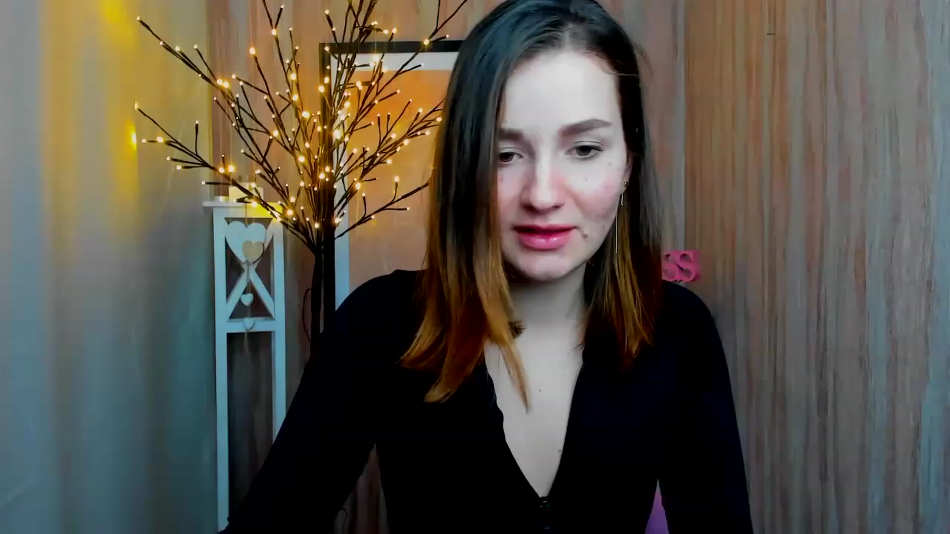 Gallery image thumbnail from ScarletCruz's myfreecams stream on, 12/21/2022, 10:26 image 13 of 20