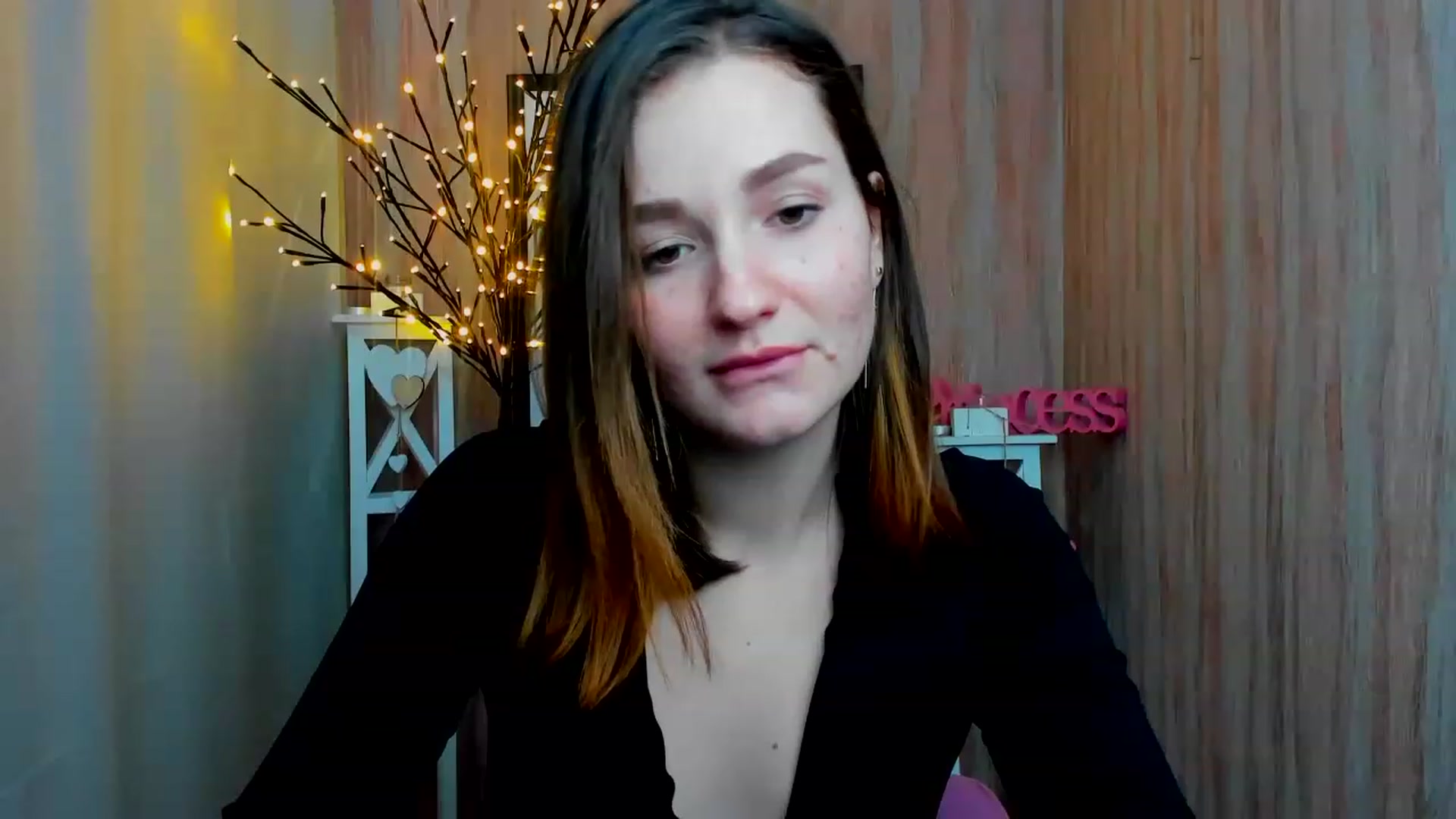 Gallery image thumbnail from ScarletCruz's myfreecams stream on, 12/21/2022, 11:32 image 2 of 20