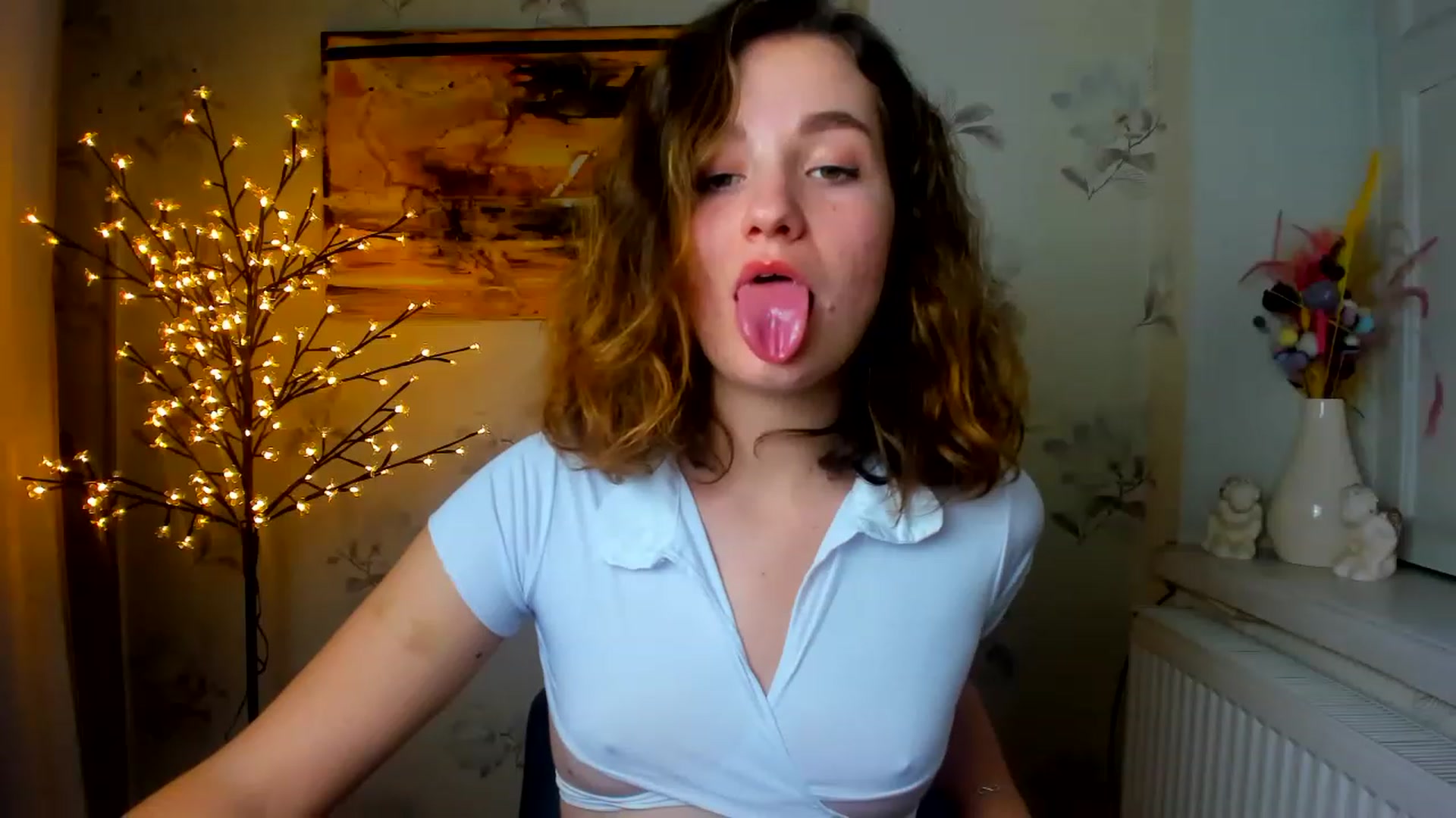Gallery image thumbnail from ScarletCruz's myfreecams stream on, 01/02/2023, 12:05 image 2 of 20
