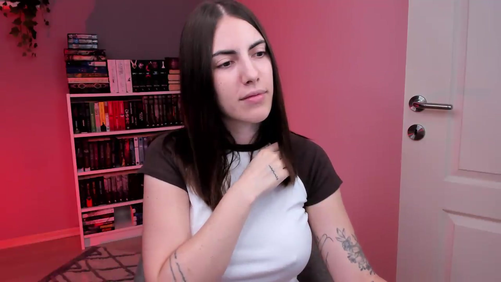 Gallery image thumbnail from ScarletHeart's myfreecams stream on, 07/22/2026, 19:43 image 4 of 20